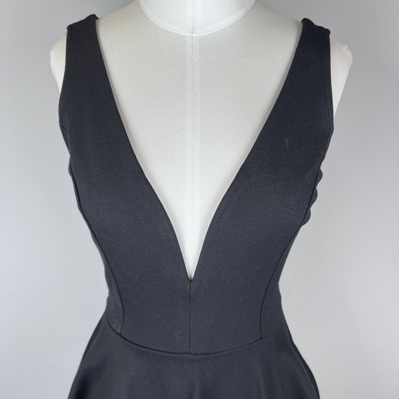 SOLD ON THRED UP - Lulu's Romper/Dress (hidden shorts) Black Deep-V Circle Skirt - Picture 3 of 16